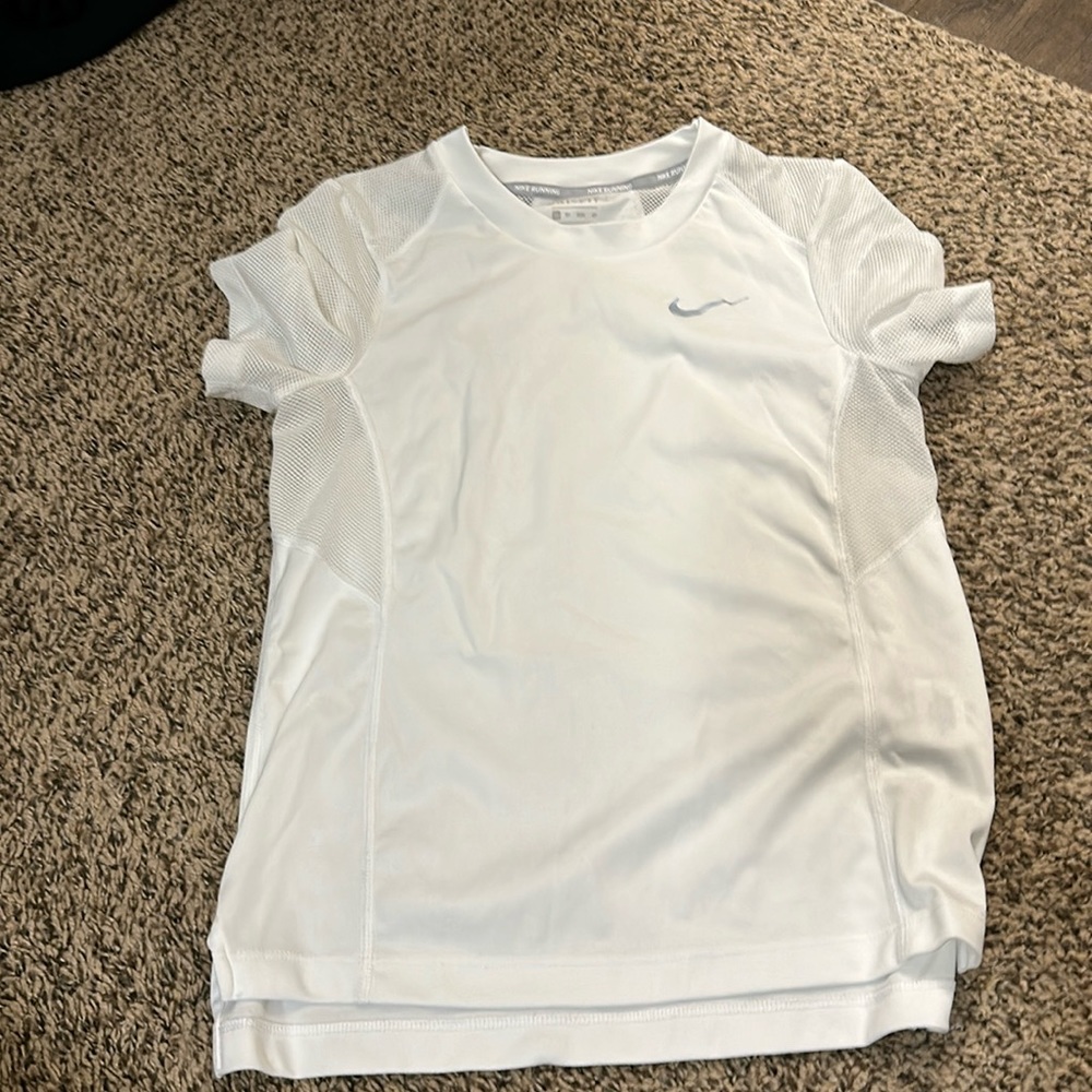 White Nike t shirt. Size XS. Running shirt.